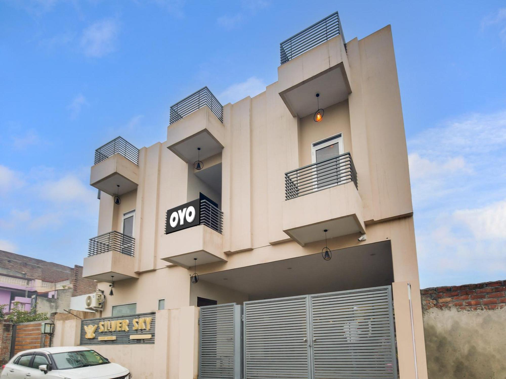 Hotel O Silver Sky Ludhiana Exterior photo